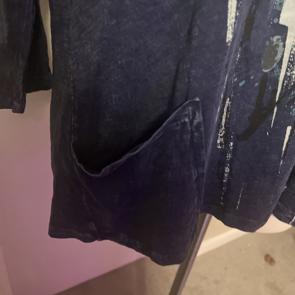 Women’s Blue Floral Blouse By Jess And Jane Asymmetrical Dolman Sleeve - Picture 2 of 14